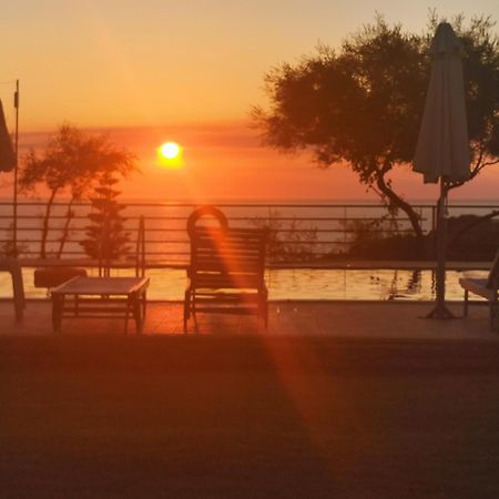 Molivos Sunset Apartments Mithimna Bagian luar foto