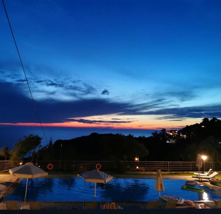 Molivos Sunset Apartments Mithimna Bagian luar foto