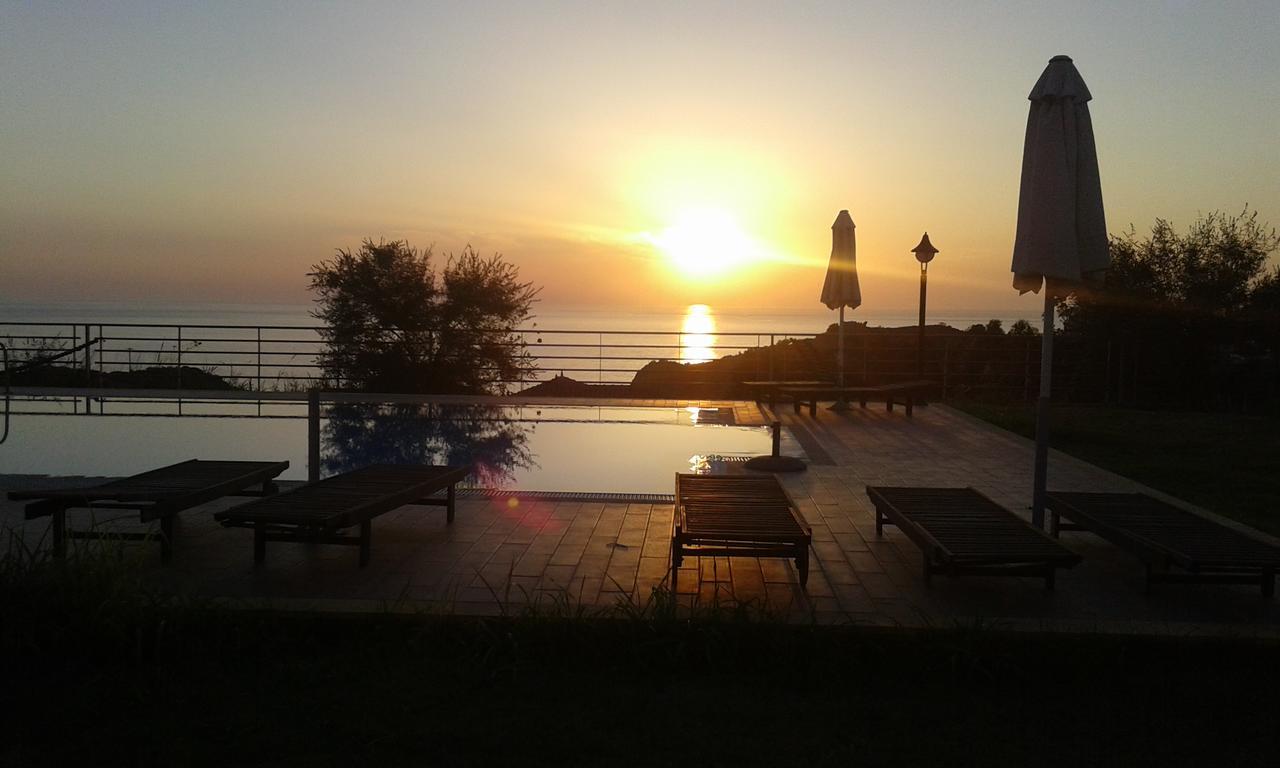 Molivos Sunset Apartments Mithimna Bagian luar foto